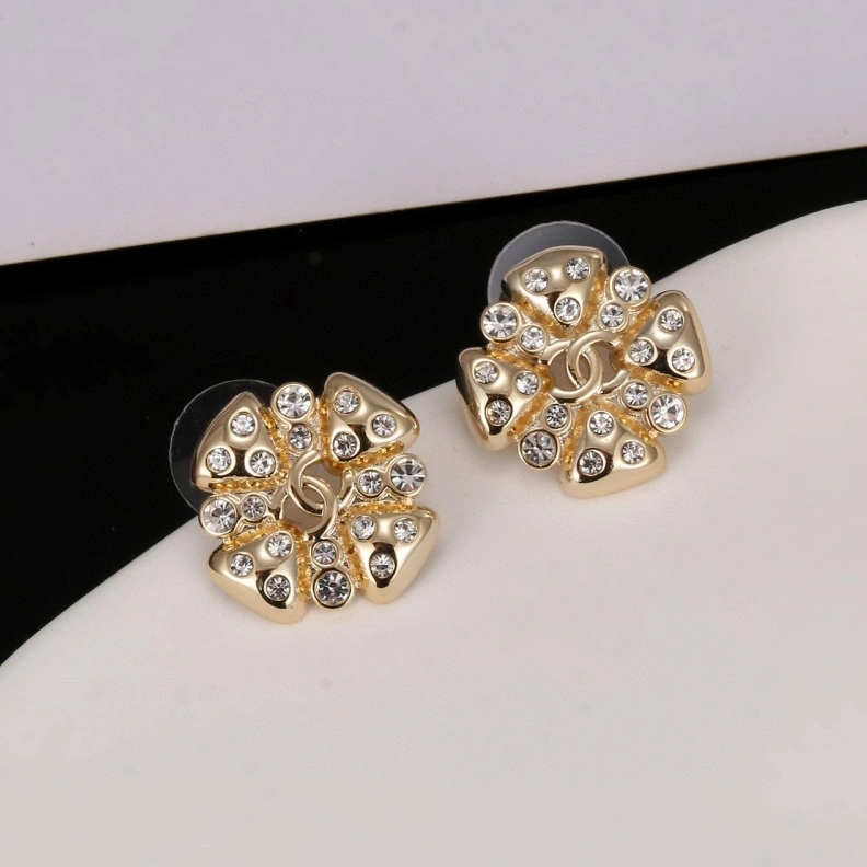 Trendsetting Chxnxl Earrings 285578