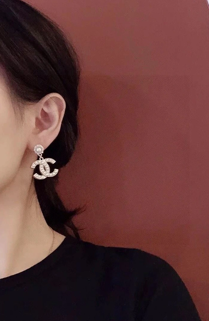 Comfortable Chxnxl Earrings 285576