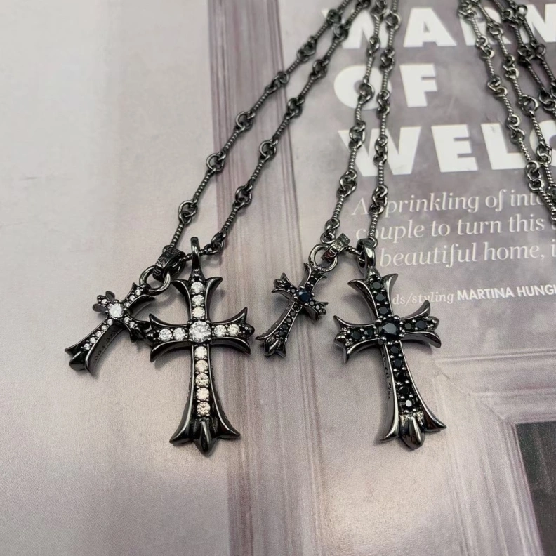 UrbanStyle Chrxmx Hxxrts Necklaces 296655