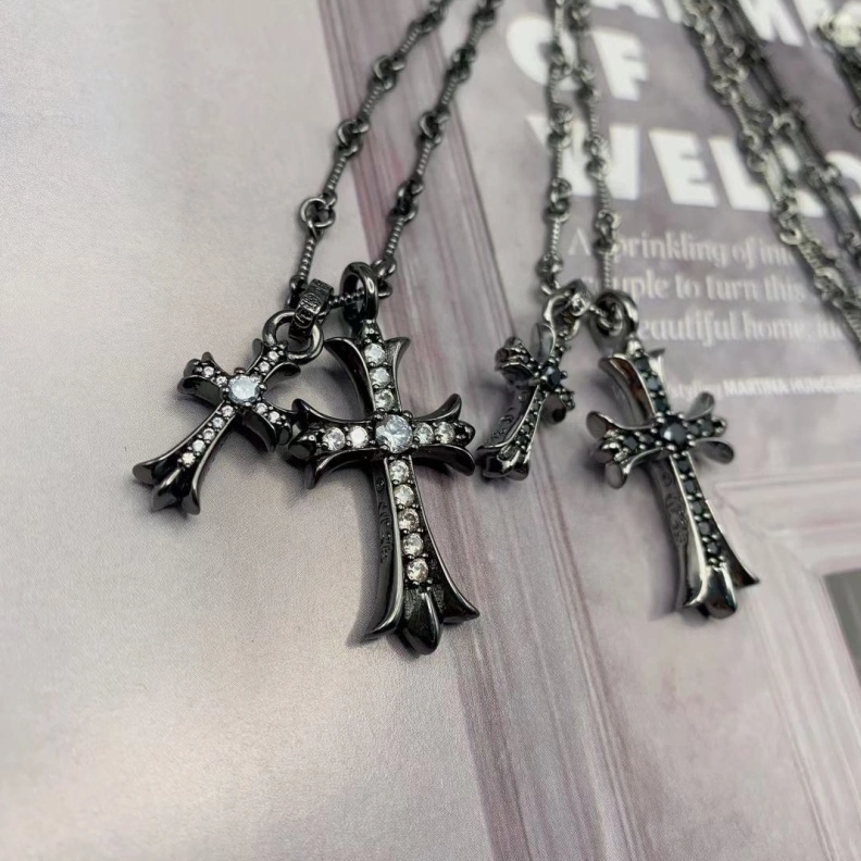 UrbanStyle Chrxmx Hxxrts Necklaces 296655
