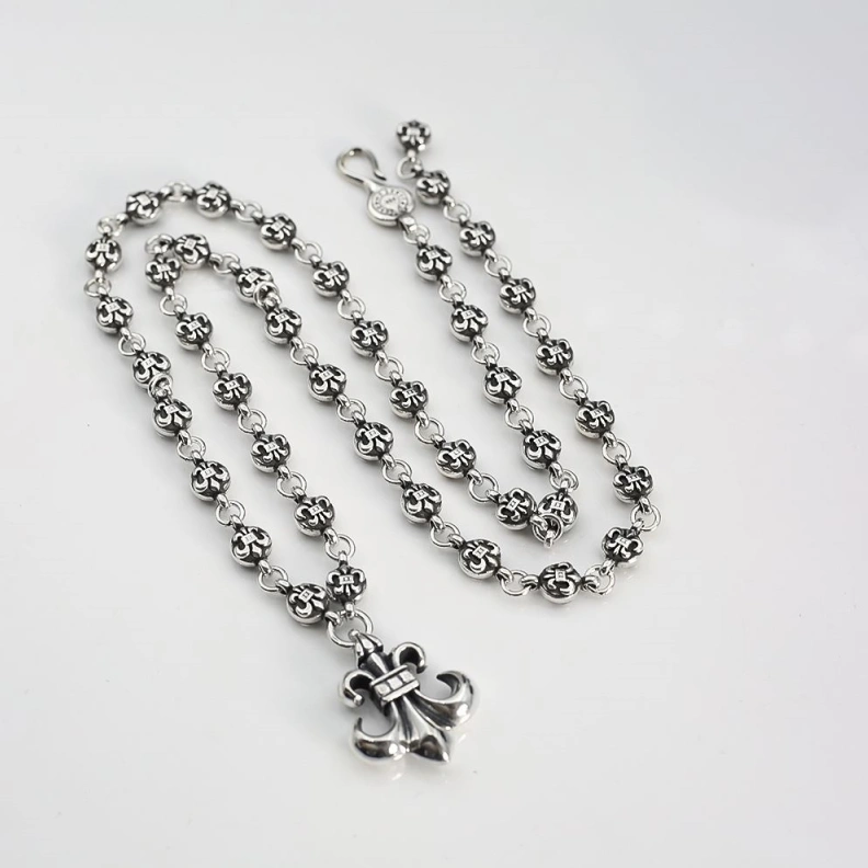 Lightweight Chrxmx Hxxrts Necklaces 296654