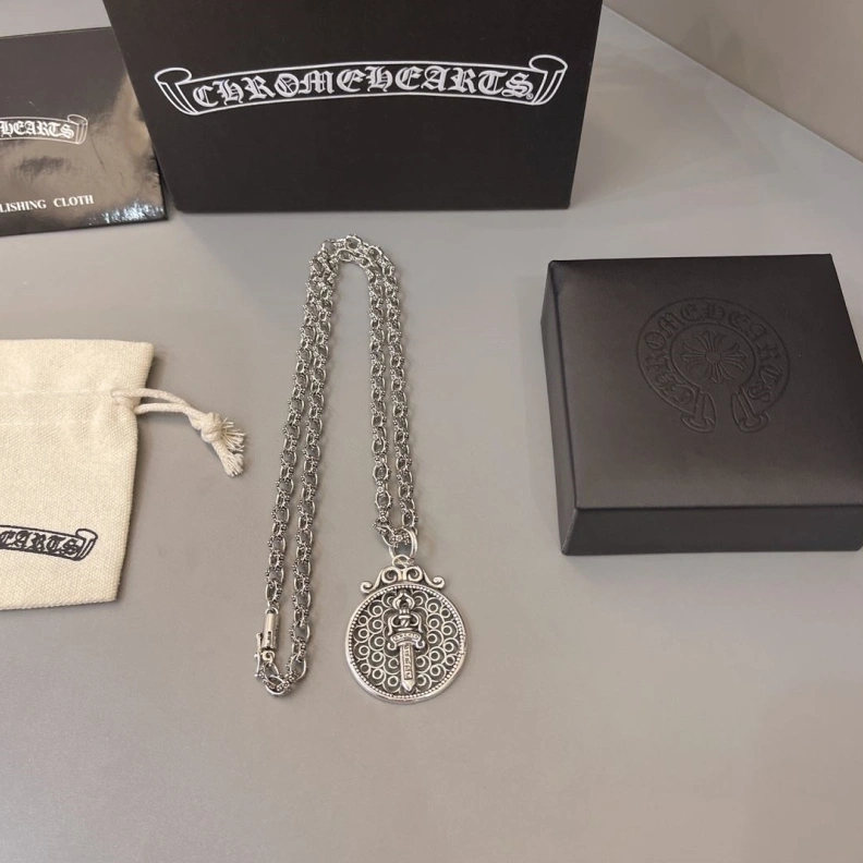 Versatile Chrxmx Hxxrts Necklaces 296648
