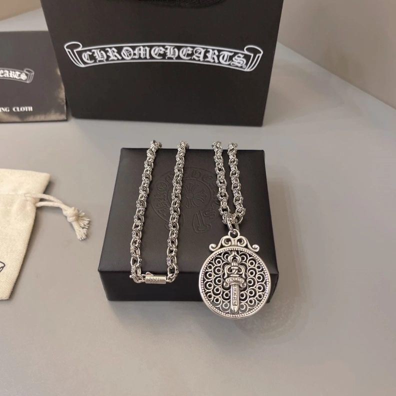Versatile Chrxmx Hxxrts Necklaces 296648