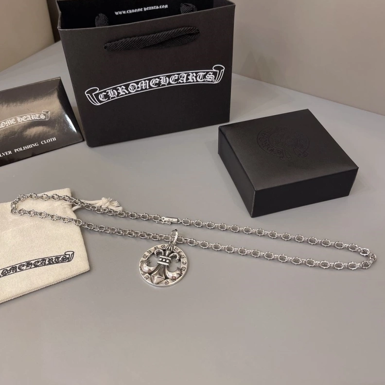 Resilient Chrxmx Hxxrts Necklaces 296647