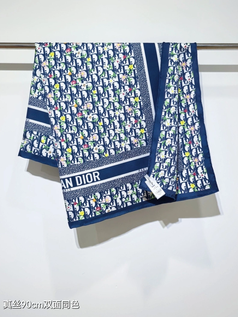 UrbanStyle CHRISTIAN DXXR 279152