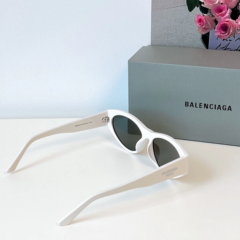 Bxlxnciaga Sunglasses Practical 249838