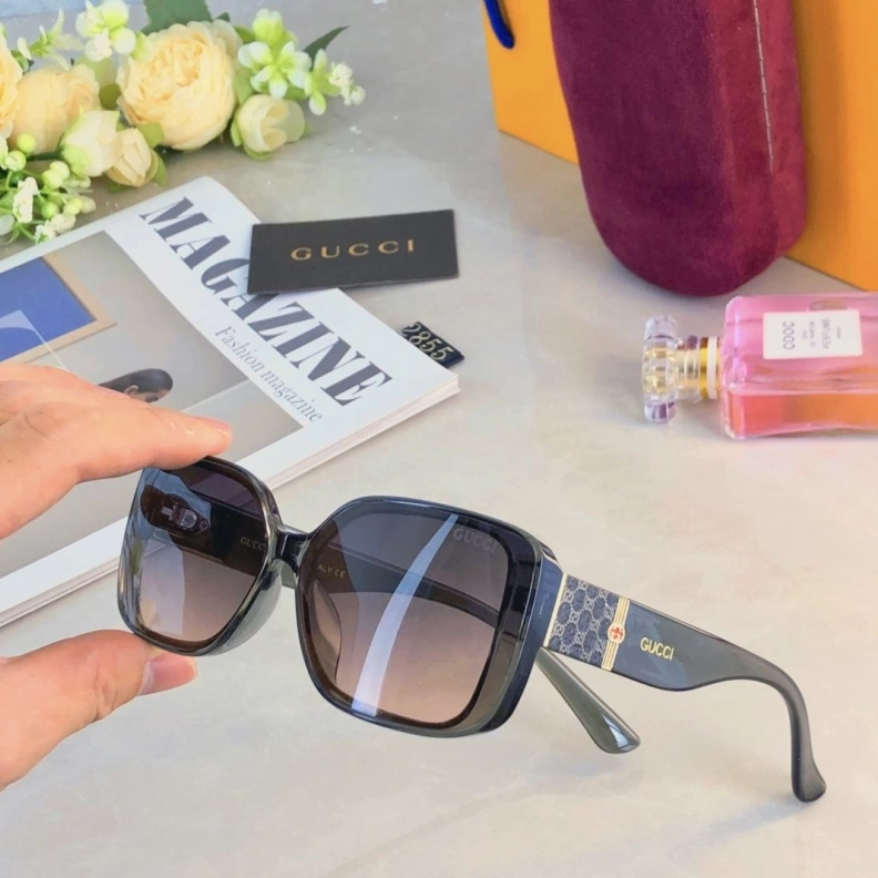Gxccx Sunglasses Minimalist 251970
