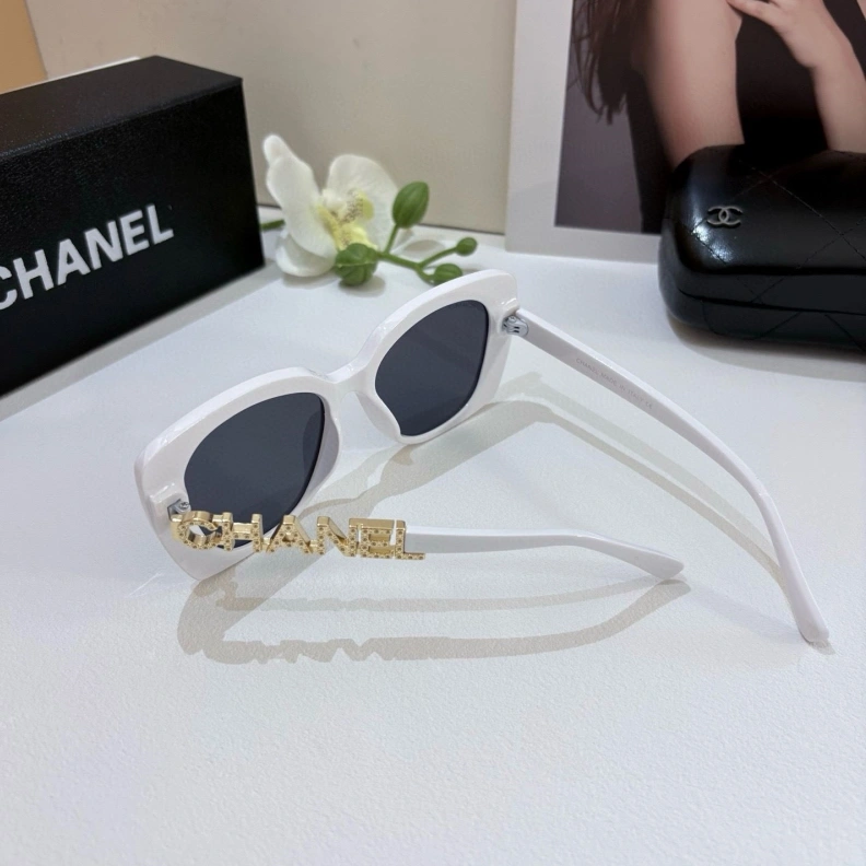 Modern Chxnxl Sunglasses 250779