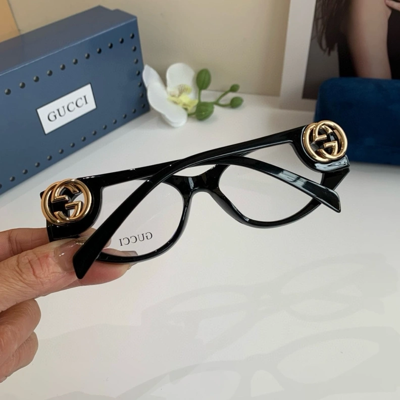 Versatile Gxccx Sunglasses 251959