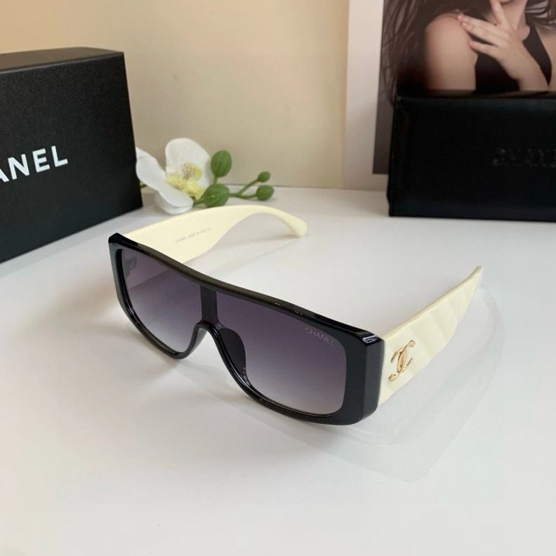Minimalist Chxnxl Sunglasses 250734