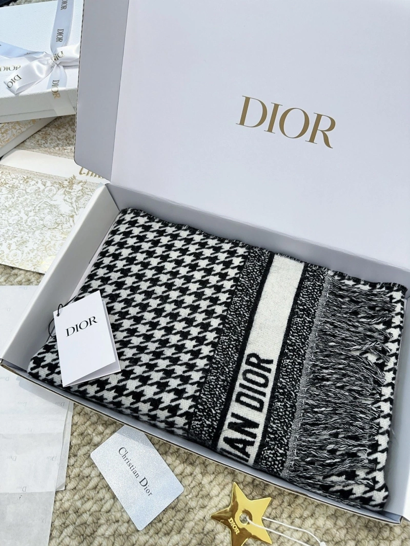 Elegant CHRISTIAN DXXR 276506