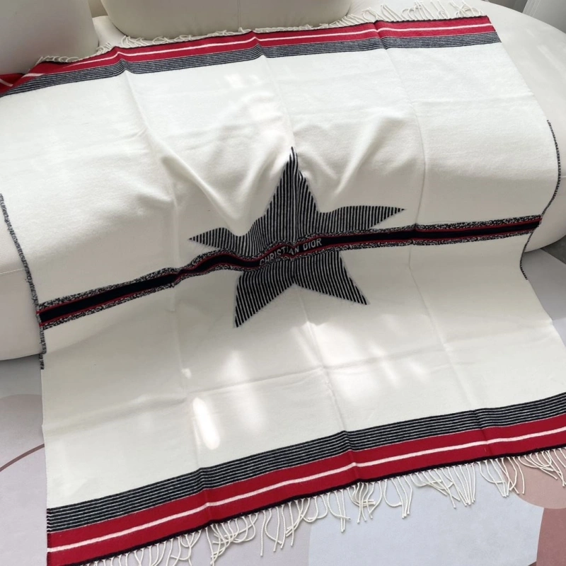 Comfortable CHRISTIAN DXXR 276474