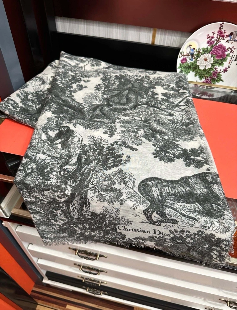 Comfortable CHRISTIAN DXXR 276438