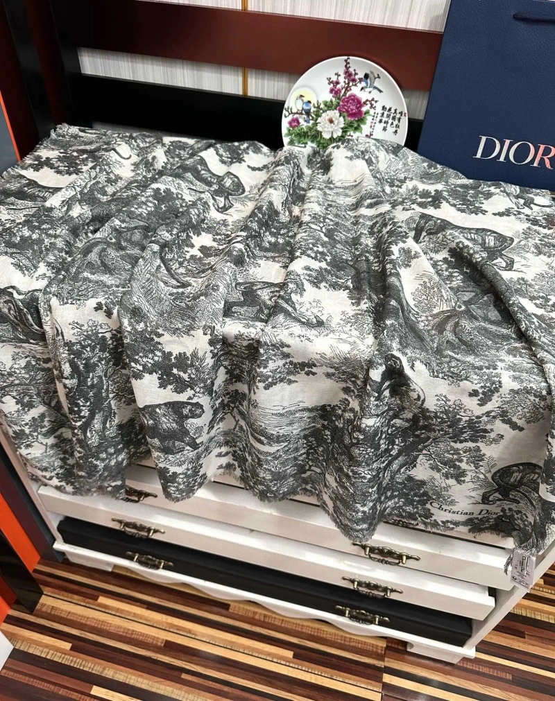 Comfortable CHRISTIAN DXXR 276438