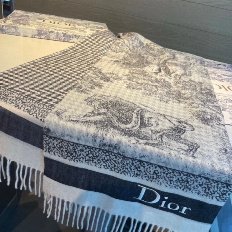 Stylish CHRISTIAN DXXR 276441