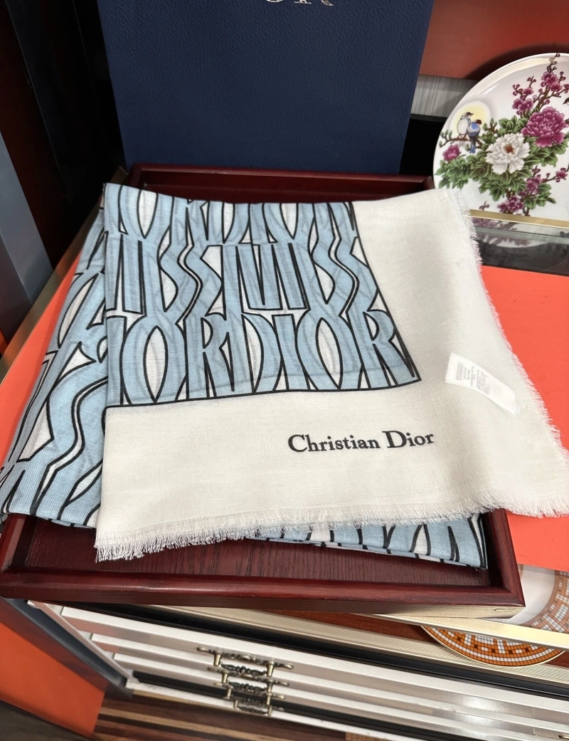 Refined CHRISTIAN DXXR 276389