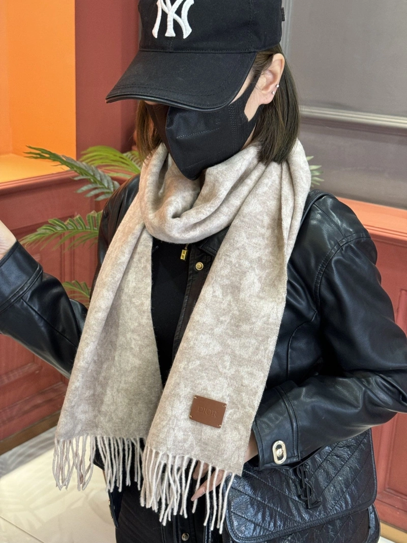 Comfortable CHRISTIAN DXXR 276398