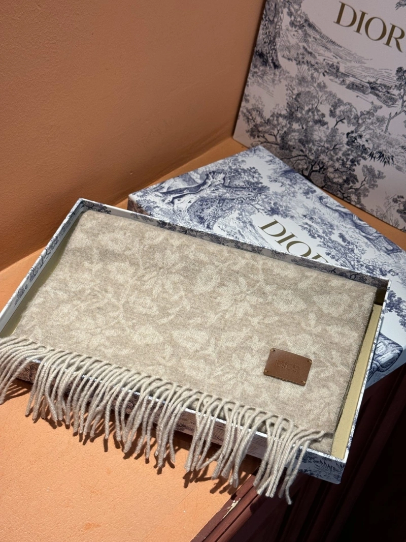 Comfortable CHRISTIAN DXXR 276398