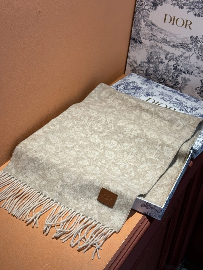 Comfortable CHRISTIAN DXXR 276398