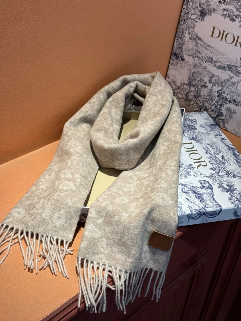 Comfortable CHRISTIAN DXXR 276398