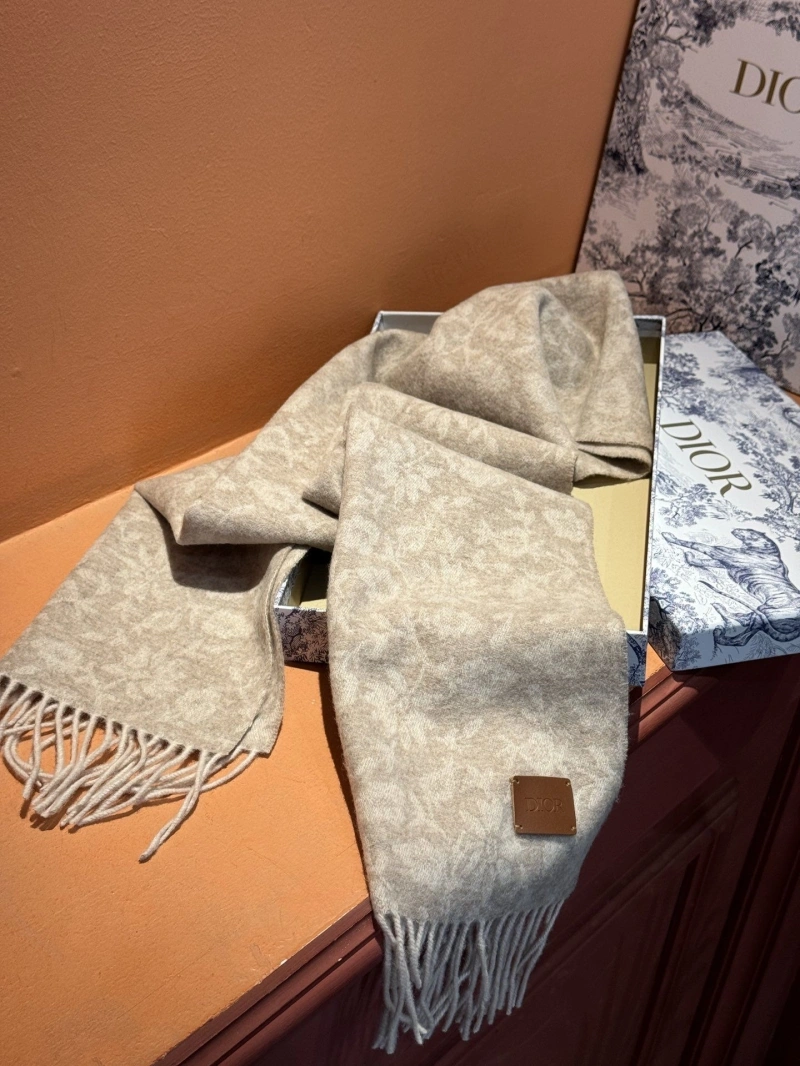 Comfortable CHRISTIAN DXXR 276398