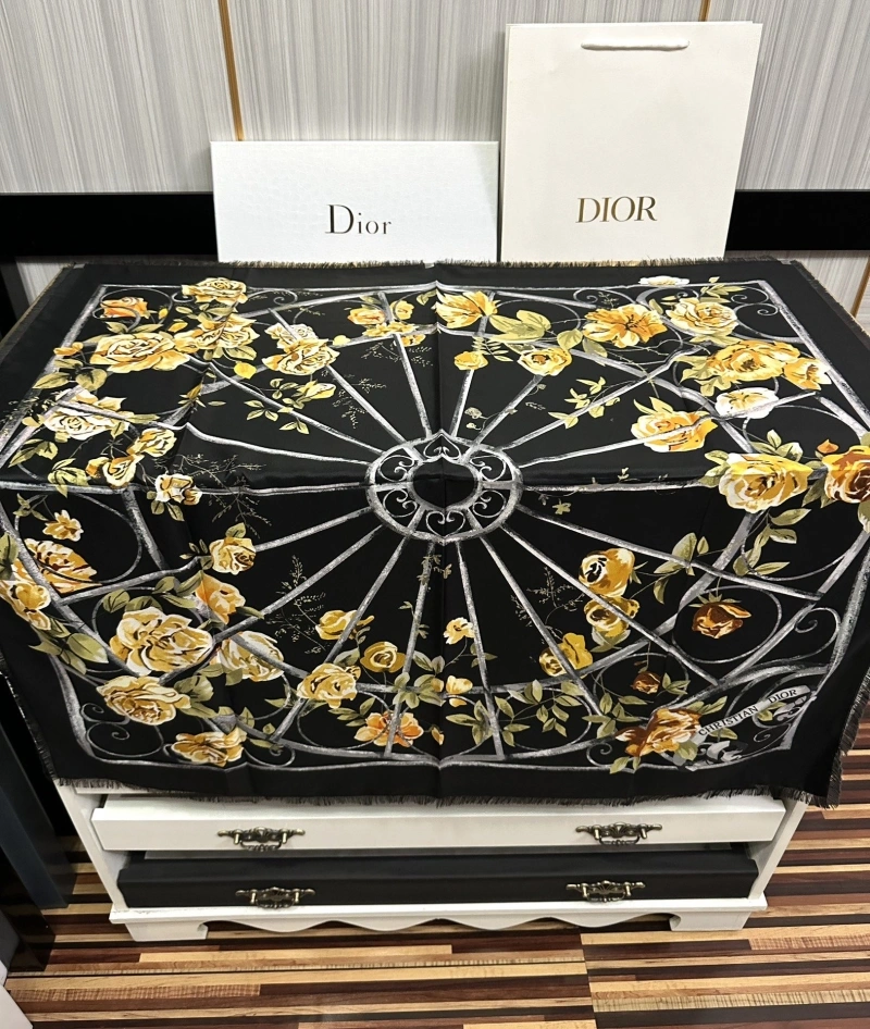 Elegant CHRISTIAN DXXR 276365