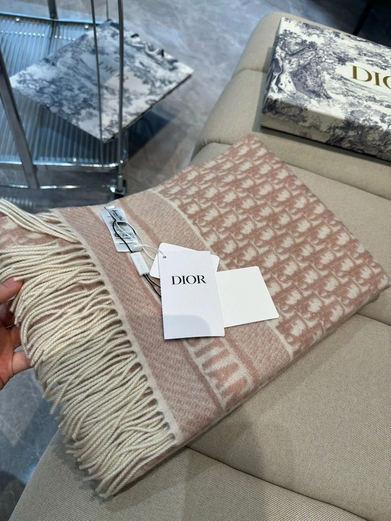 CHRISTIAN DXXR WellDesigned 276368