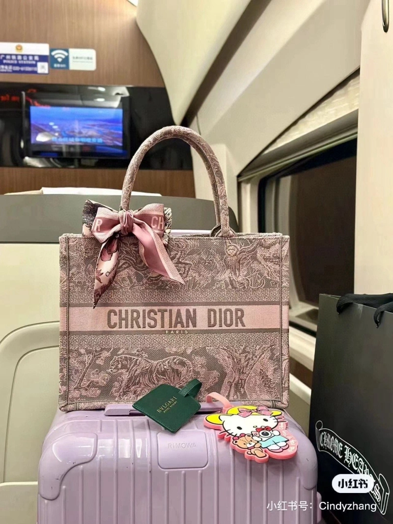Elegant CHRISTIAN DXXR 279574