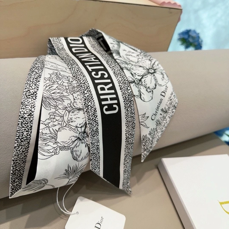 Comfortable CHRISTIAN DXXR 279577