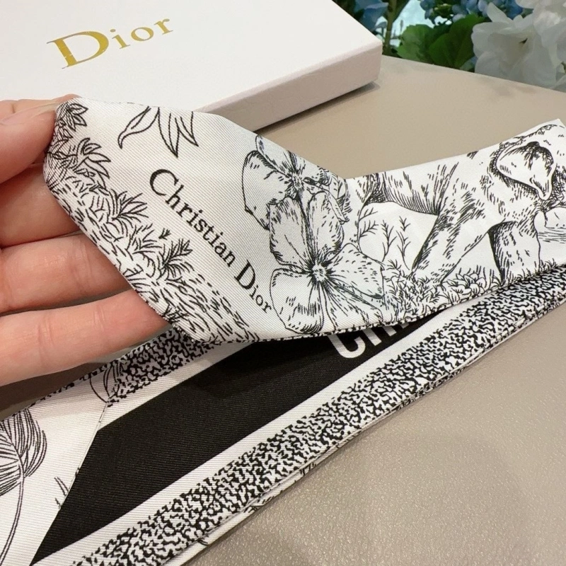 Comfortable CHRISTIAN DXXR 279577