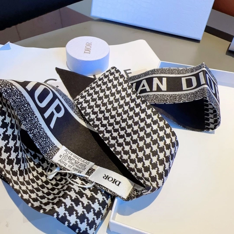 UrbanStyle CHRISTIAN DXXR 279563