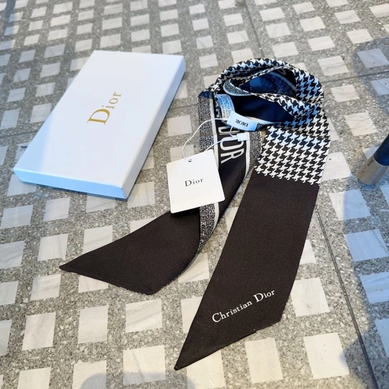 UrbanStyle CHRISTIAN DXXR 279563