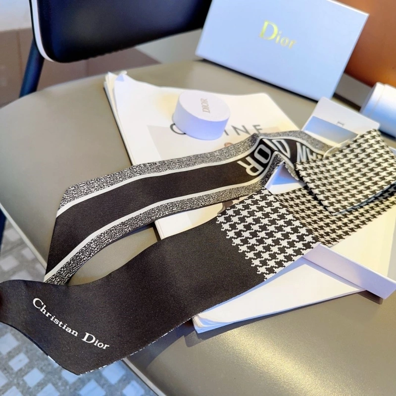 UrbanStyle CHRISTIAN DXXR 279563