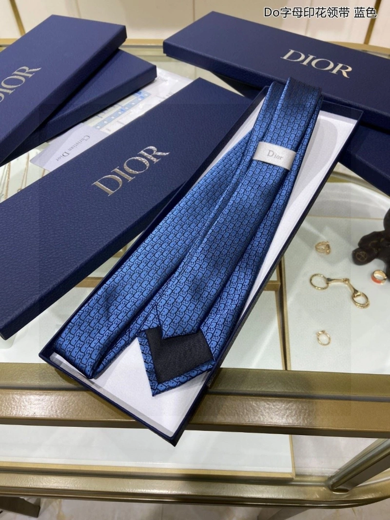 Refined CHRISTIAN DXXR 279548
