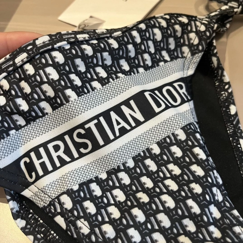 Refined CHRISTIAN DXXR 265488