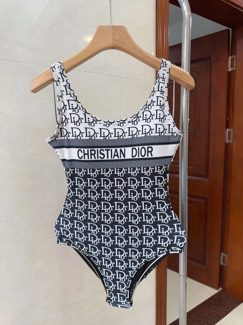 Comfortable CHRISTIAN DXXR 265480