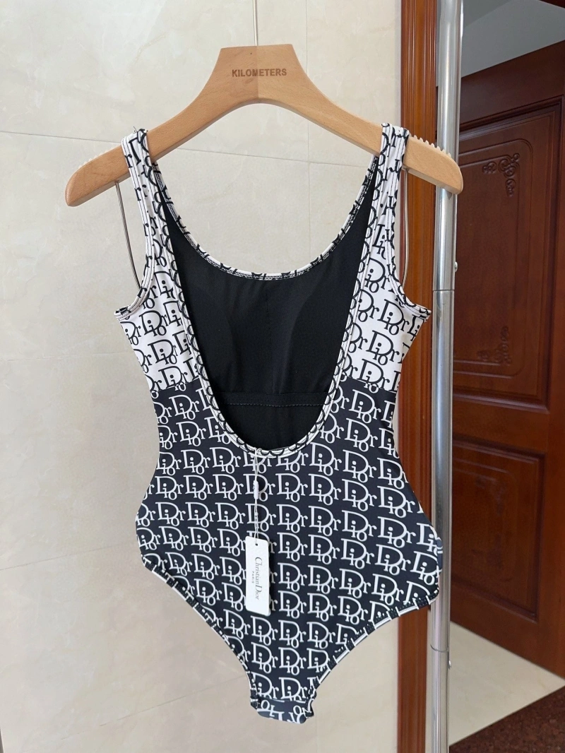 Comfortable CHRISTIAN DXXR 265480