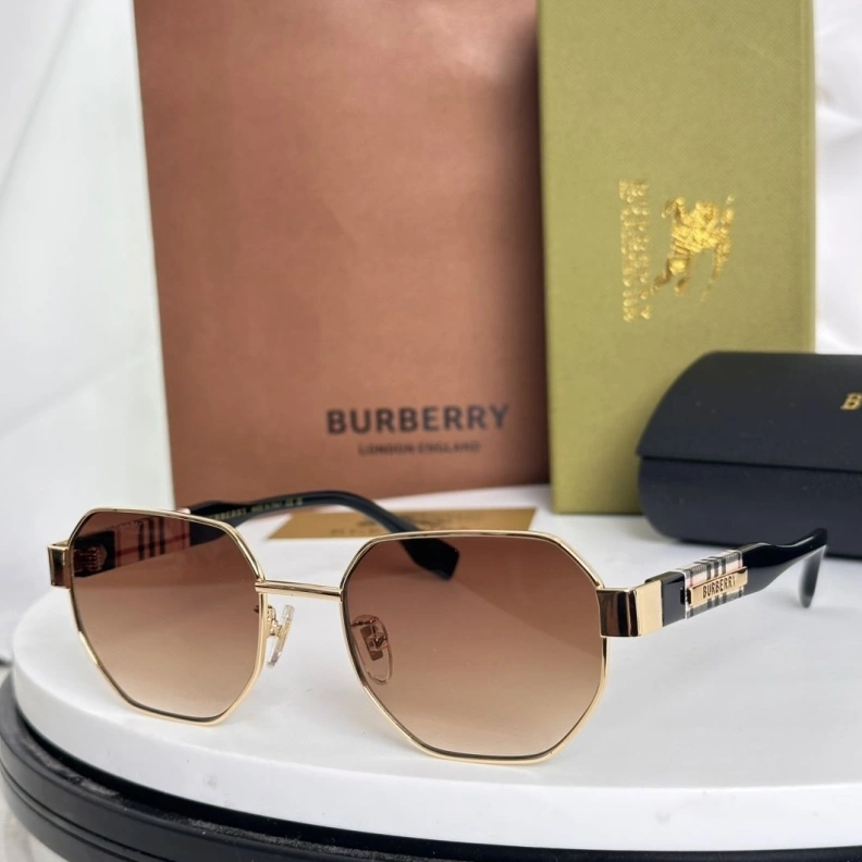 Stylish Bxrbxrry Sunglasses 250054