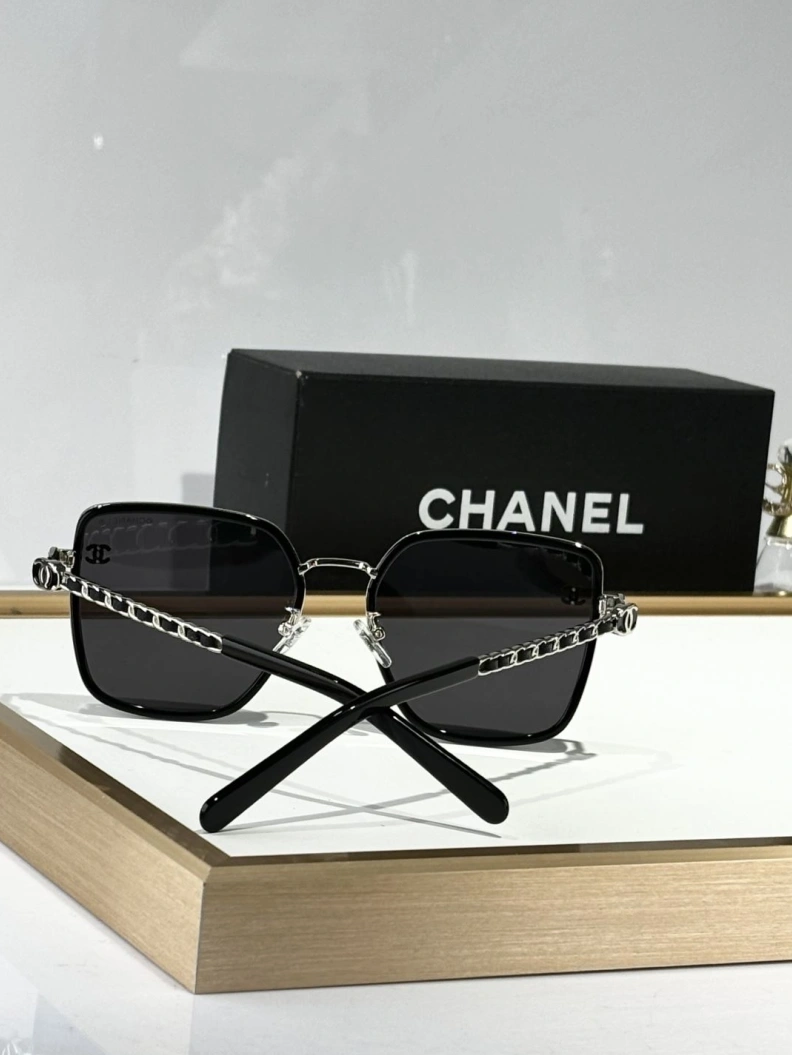 Modern Chxnxl Sunglasses 251128