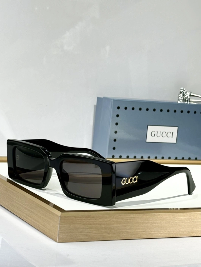 Resilient Gxccx Sunglasses 252375