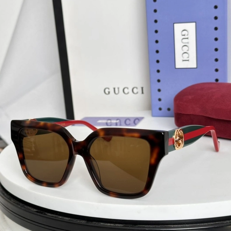 Gxccx Sunglasses Minimalist 252364