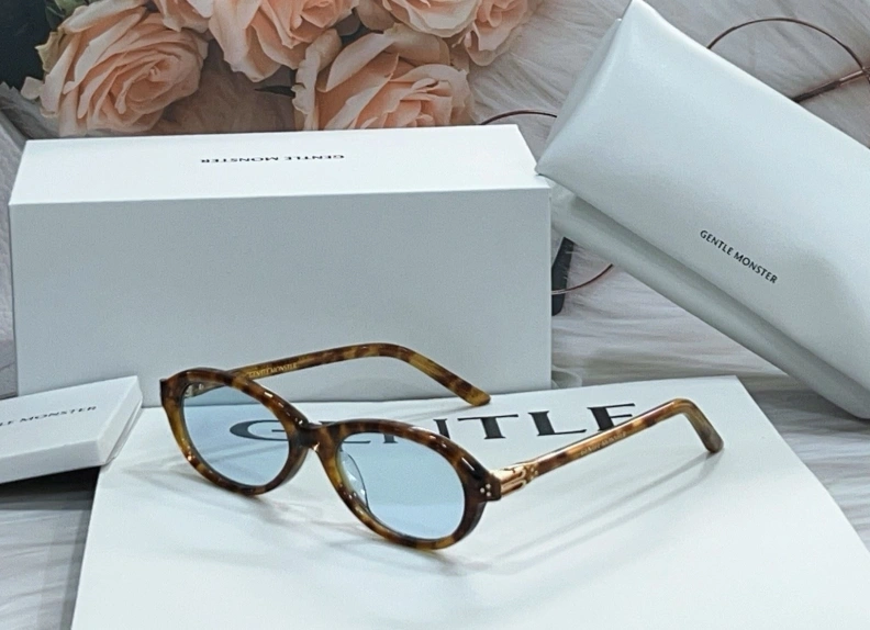 Othxr Sunglasses Sophisticated 254499