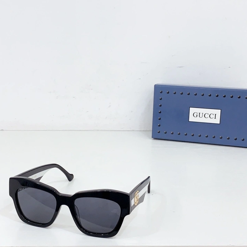 Bold Gxccx Sunglasses 252310