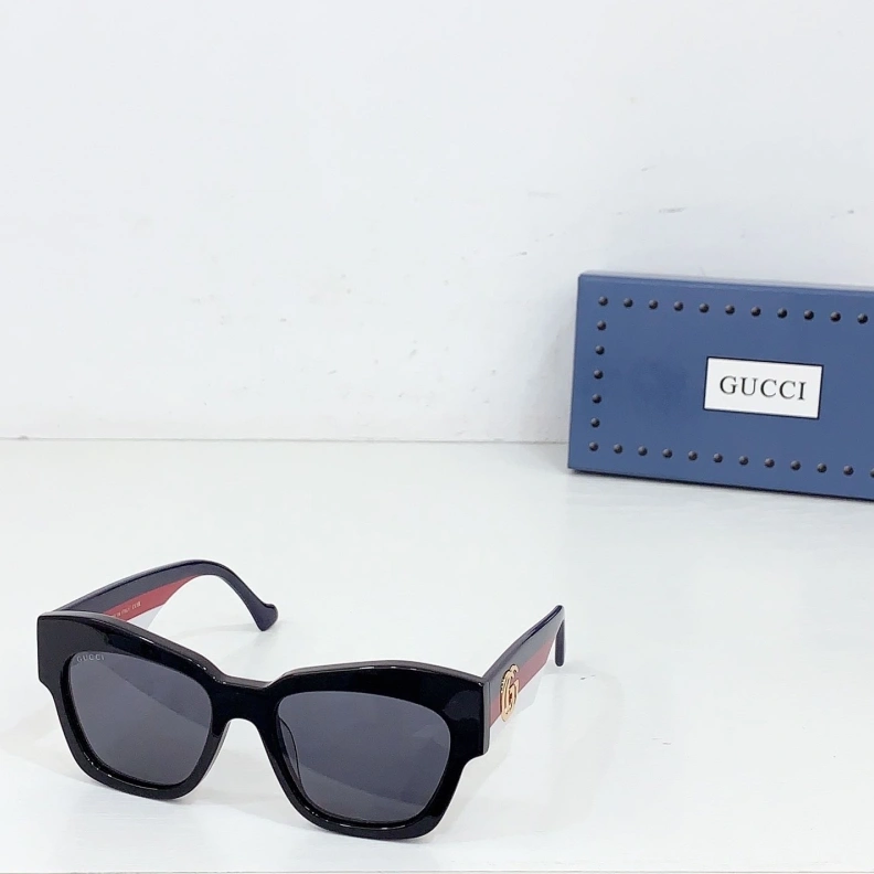 Bold Gxccx Sunglasses 252310