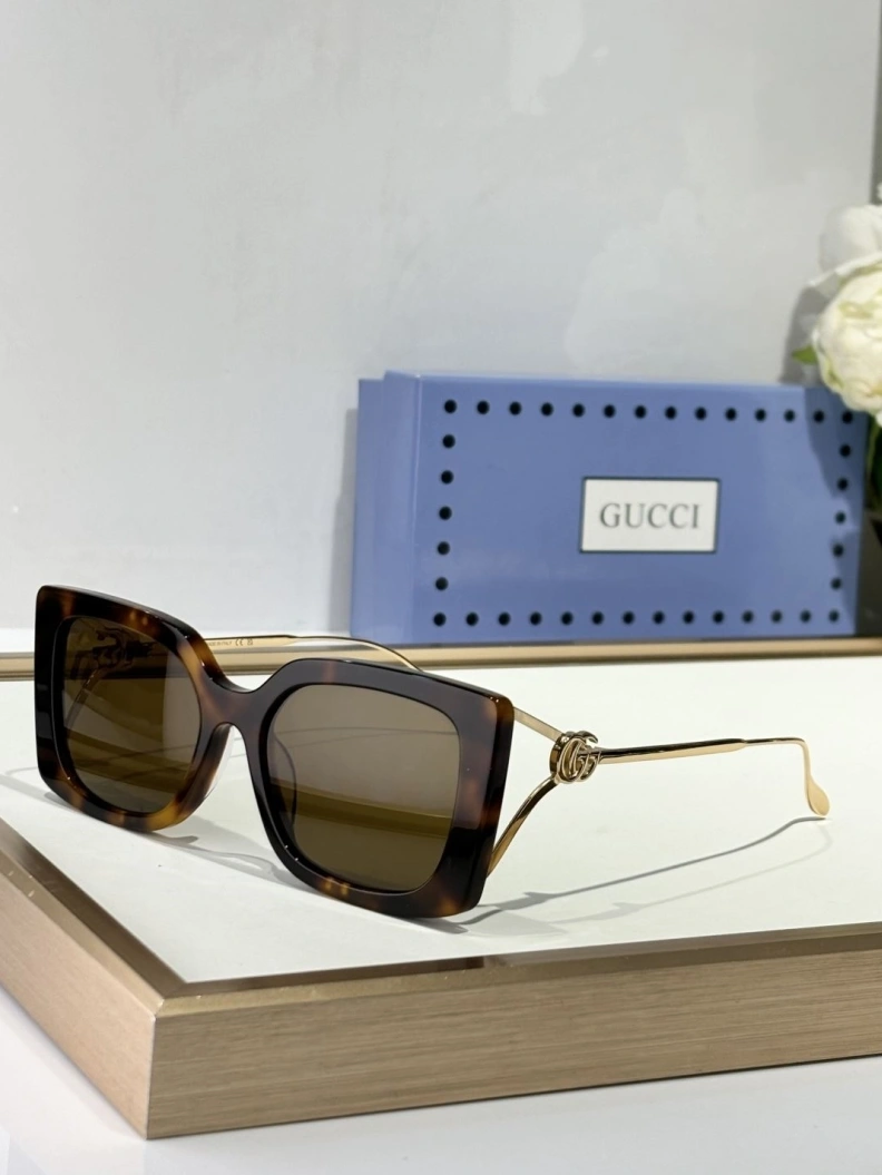 Gxccx Sunglasses Refined 252308