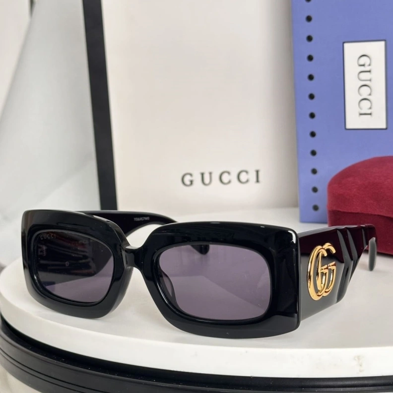 Gxccx Sunglasses Vibrant 252267