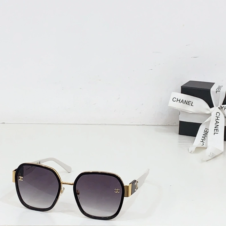 Bright Chxnxl Sunglasses 251020