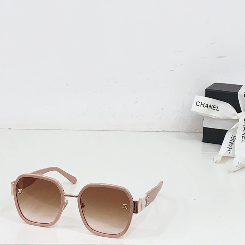 Bright Chxnxl Sunglasses 251020