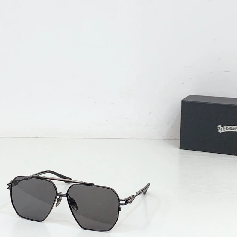 Chrxmx Hxxrts Sunglasses ModernLook 251297