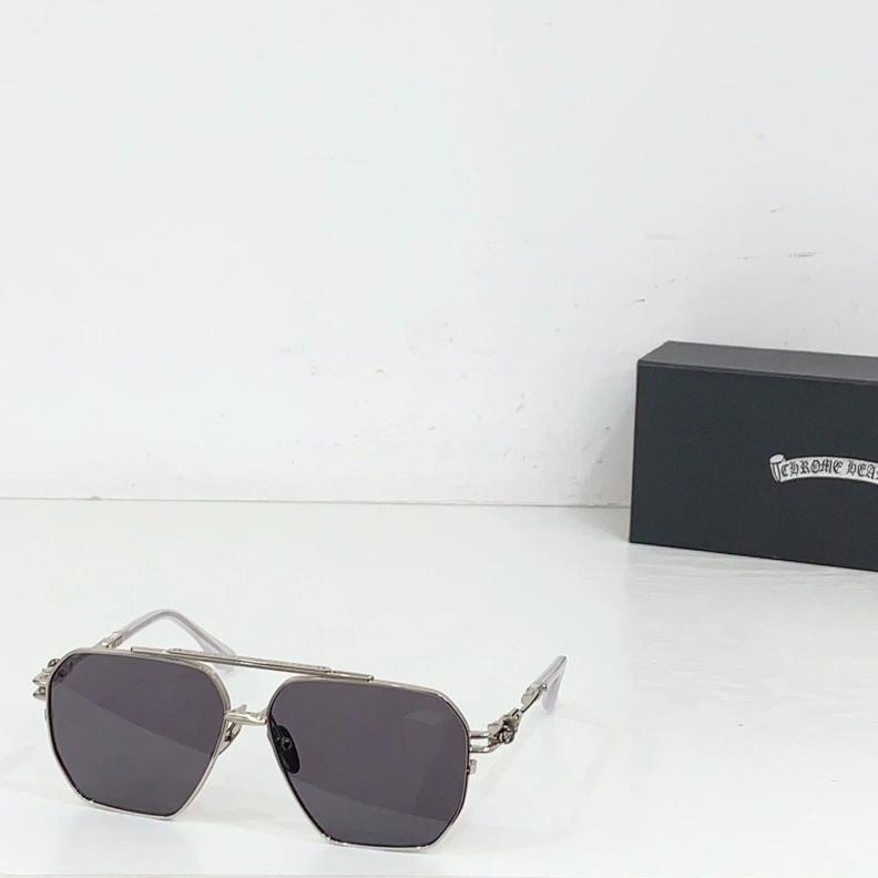 Chrxmx Hxxrts Sunglasses ModernLook 251297